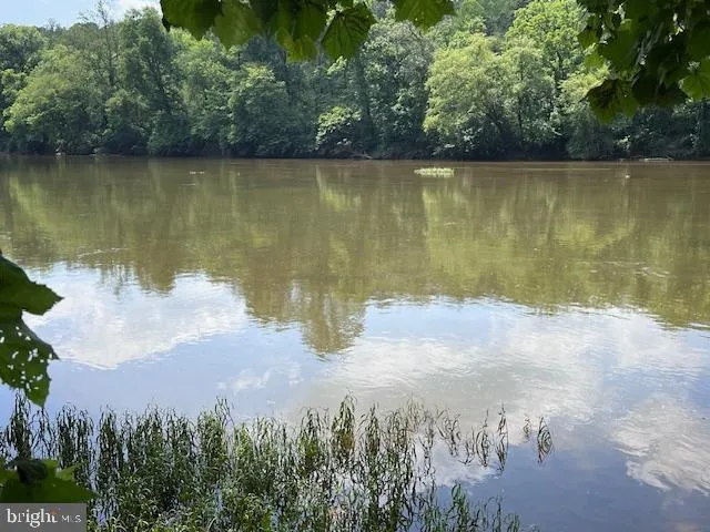 39 RIVER RIDGE LANE Fredericksburg, VA 22406