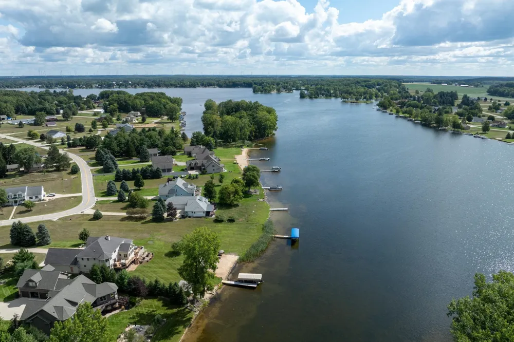 1107 Bundy Drive Broomfield Township, MI 48893