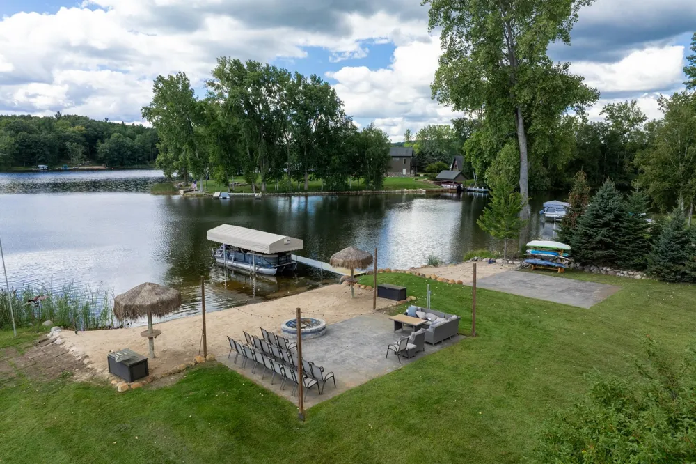 1107 Bundy Drive Broomfield Township, MI 48893