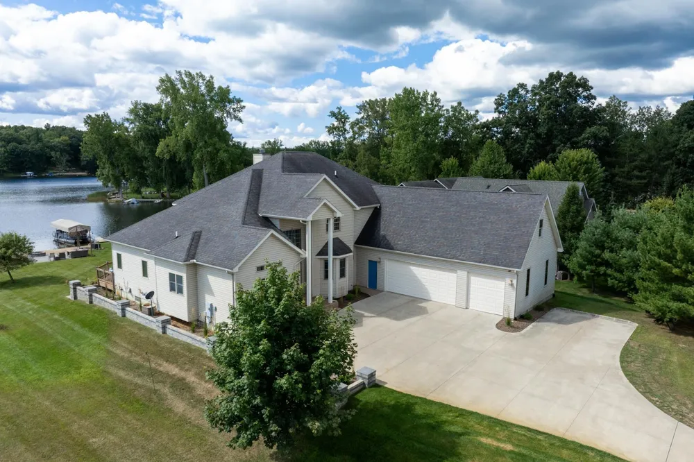 1107 Bundy Drive Broomfield Township, MI 48893