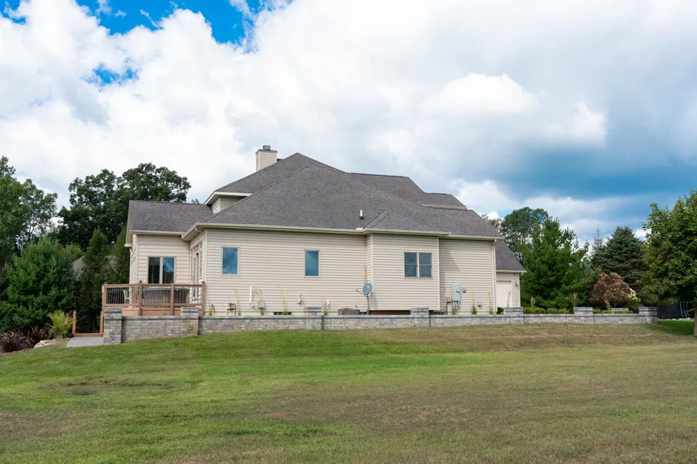1107 Bundy Drive Broomfield Township, MI 48893