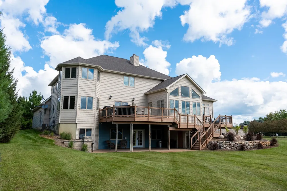 1107 Bundy Drive Broomfield Township, MI 48893
