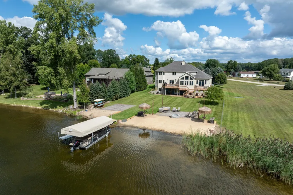 1107 Bundy Drive Broomfield Township, MI 48893