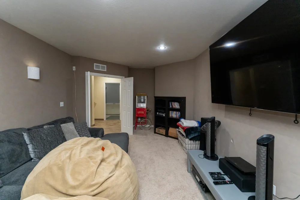 1107 Bundy Drive Broomfield Township, MI 48893