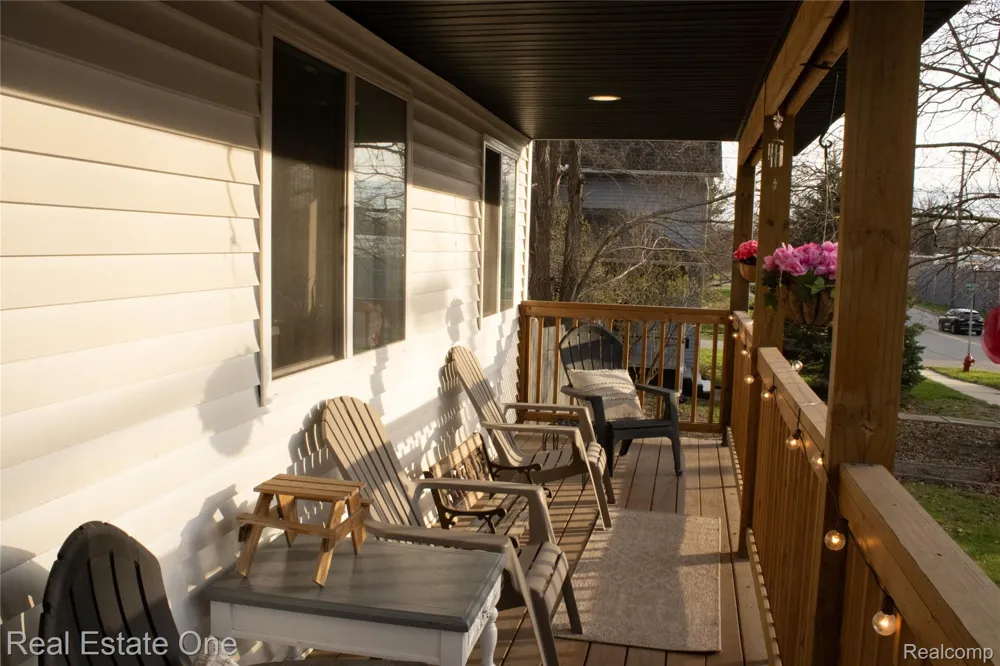 515 S Michigan Avenue Howell City, MI 48843