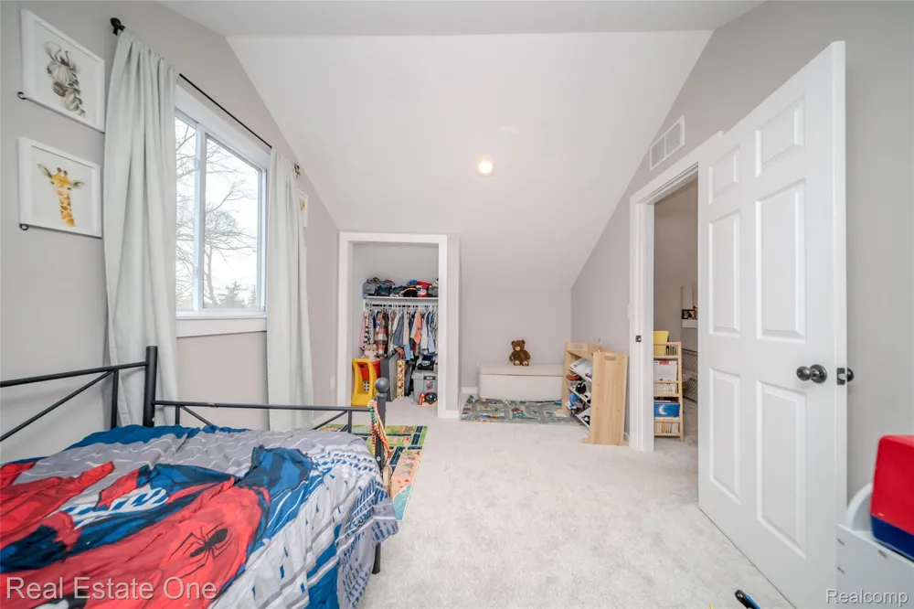 515 S Michigan Avenue Howell City, MI 48843