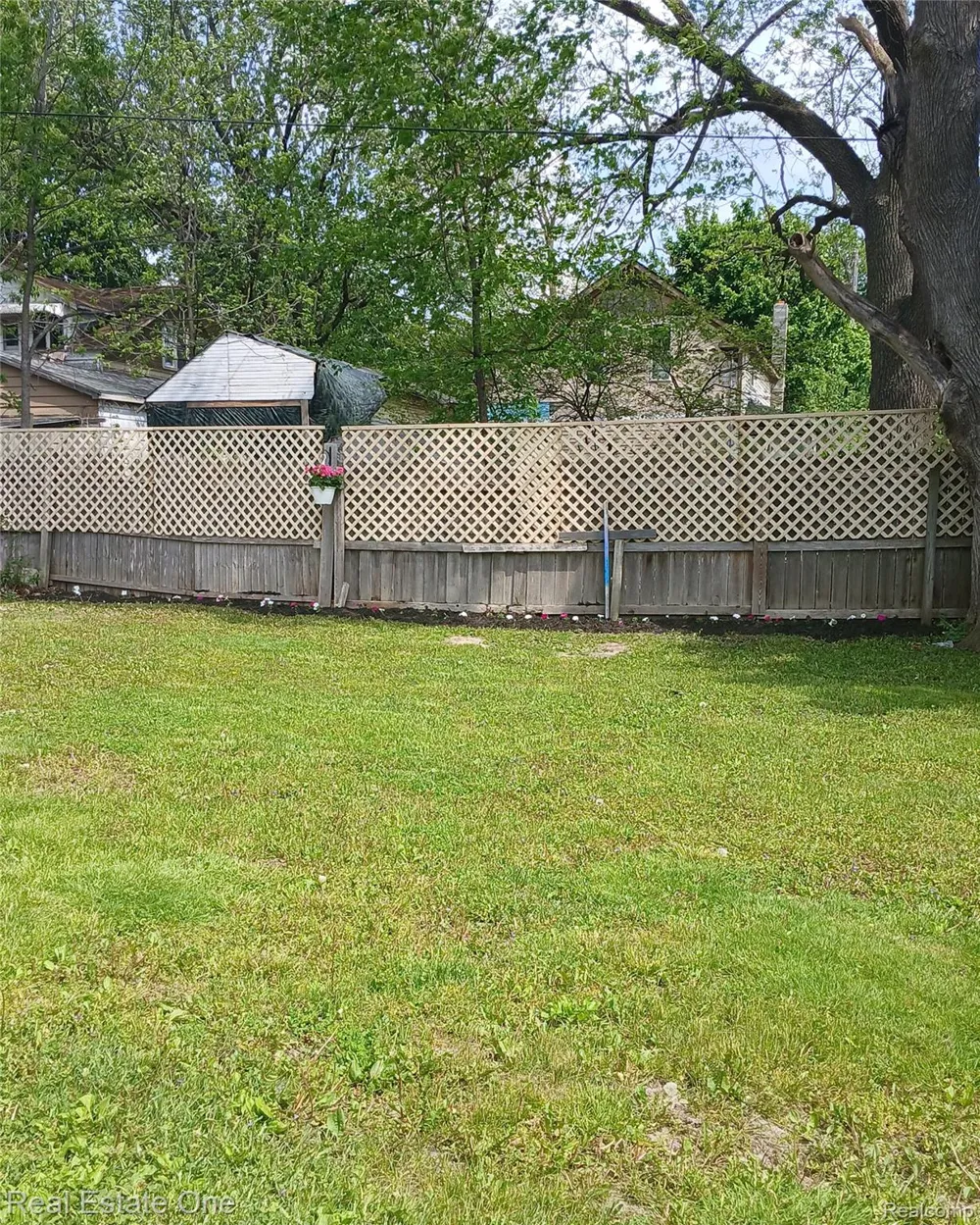 515 S Michigan Avenue Howell City, MI 48843