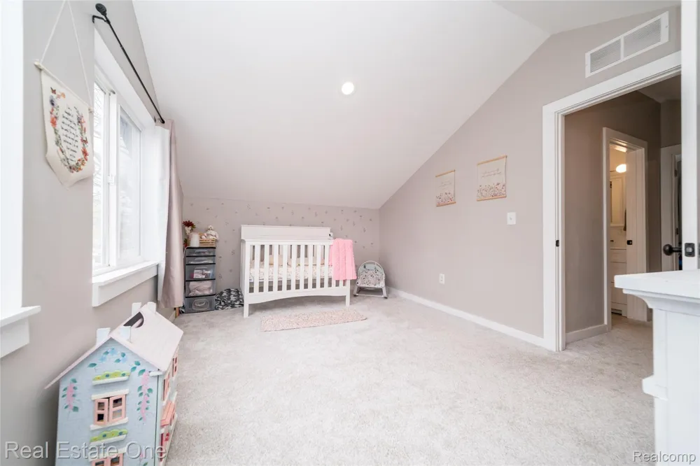 515 S Michigan Avenue Howell City, MI 48843