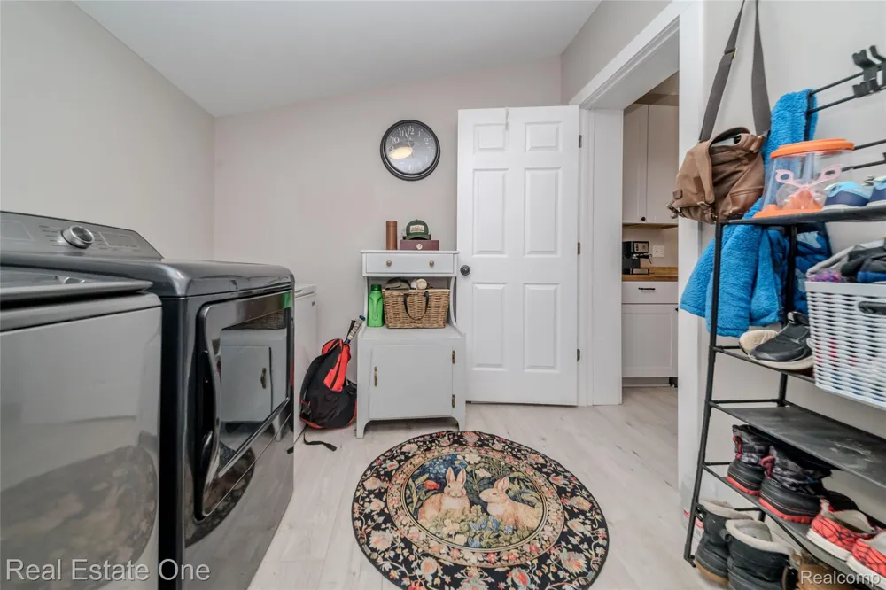 515 S Michigan Avenue Howell City, MI 48843