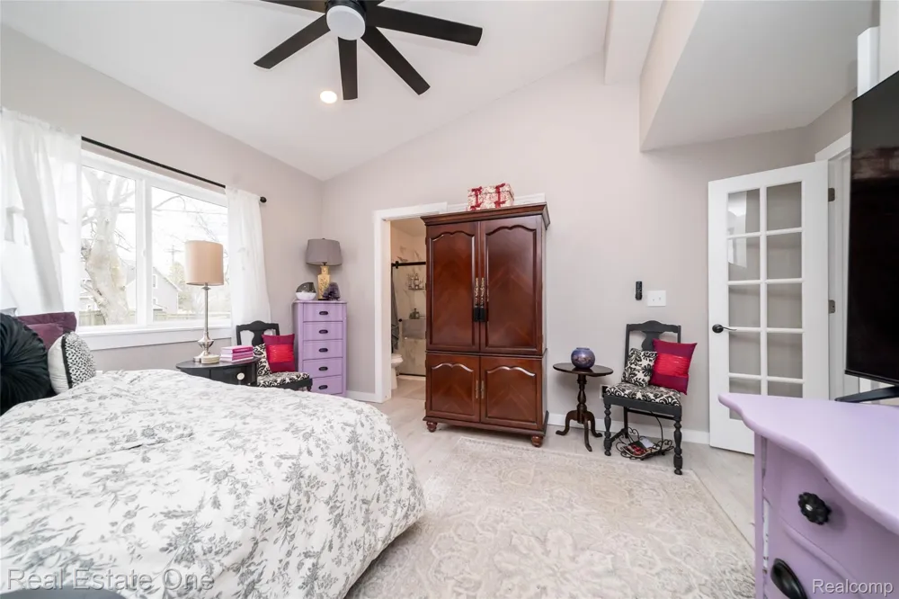 515 S Michigan Avenue Howell City, MI 48843
