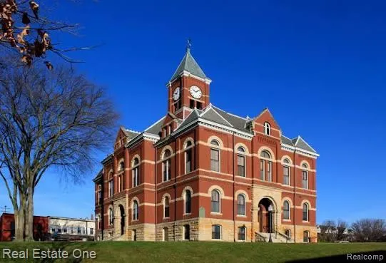 515 S Michigan Avenue Howell City, MI 48843