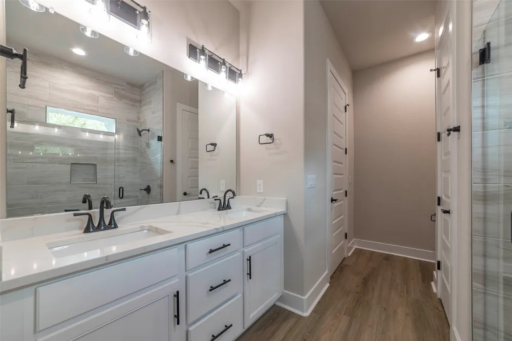 639 Magnolia Lane Cottonwood Shores, TX 78657