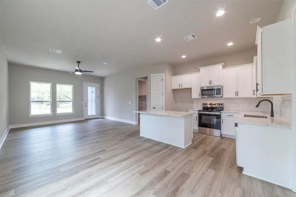 639 Magnolia Lane Cottonwood Shores, TX 78657