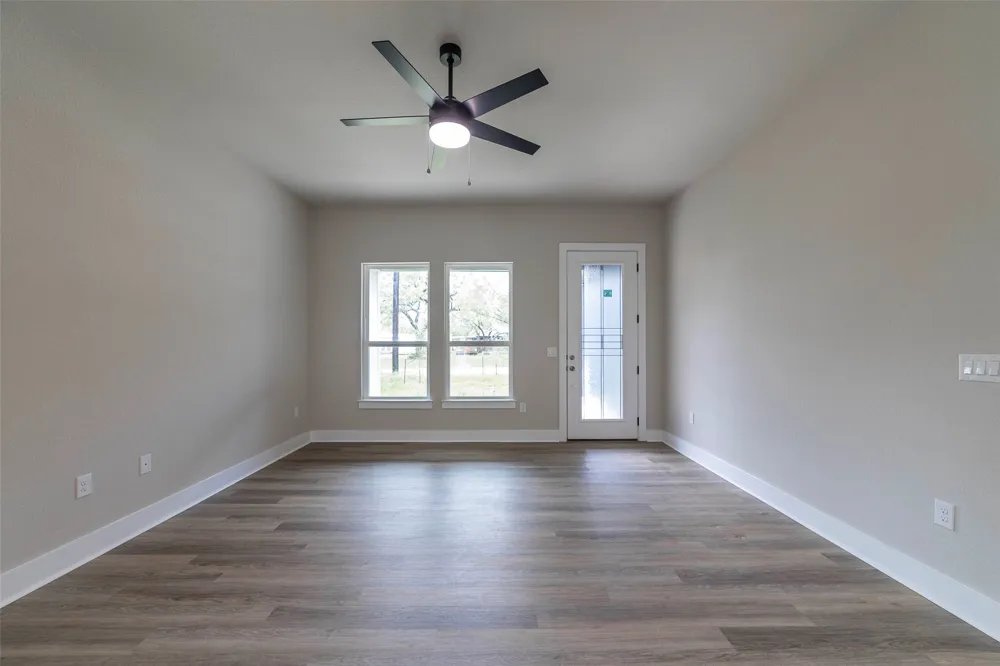 639 Magnolia Lane Cottonwood Shores, TX 78657