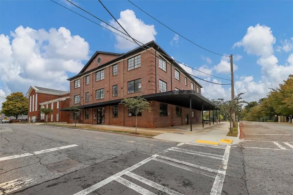 1805 Harvard Avenue #205 College Park, GA 30337