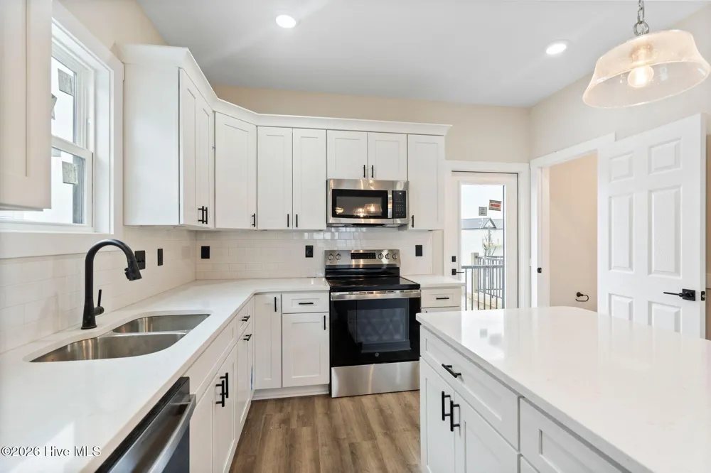 205 Shell Road Surf City, NC 28445
