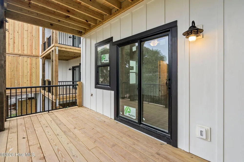 205 Shell Road Surf City, NC 28445