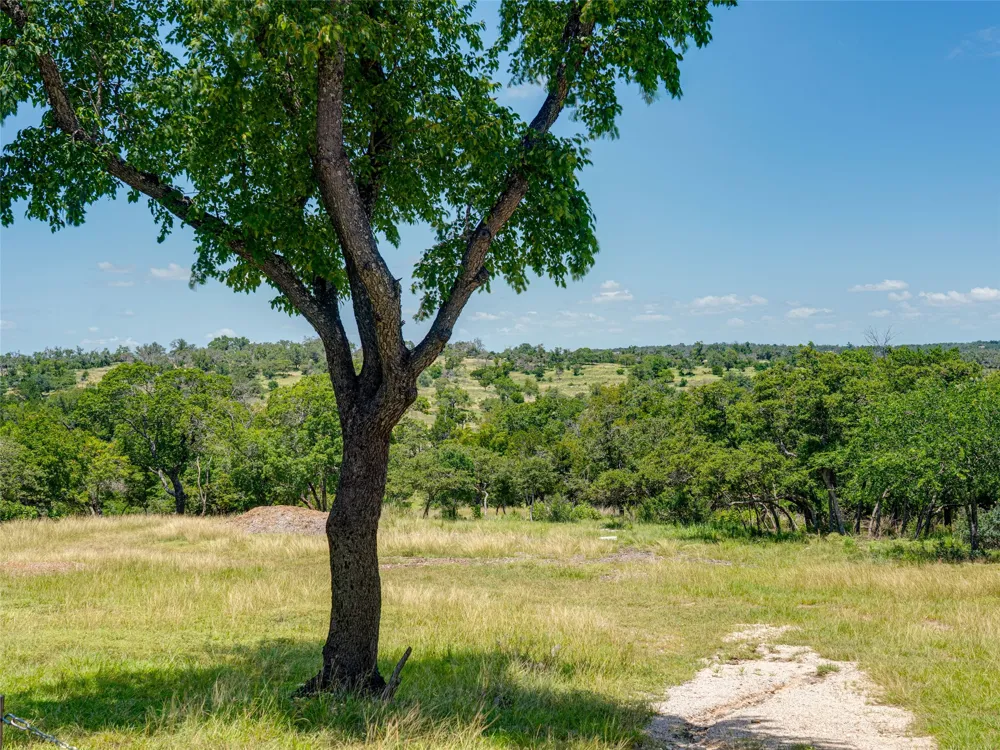 19 Cielo Vista Court Fredericksburg, TX 78624
