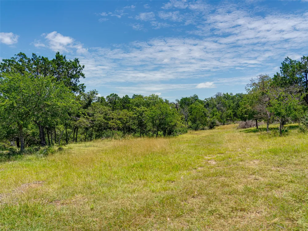 19 Cielo Vista Court Fredericksburg, TX 78624