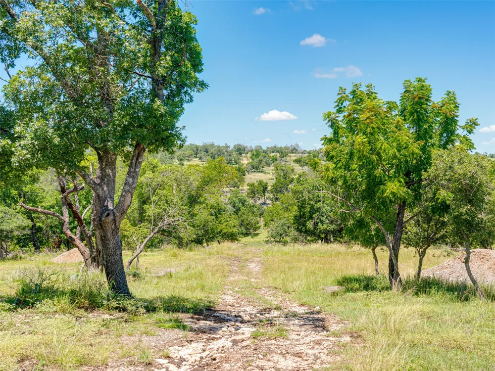 19 Cielo Vista Court Fredericksburg, TX 78624