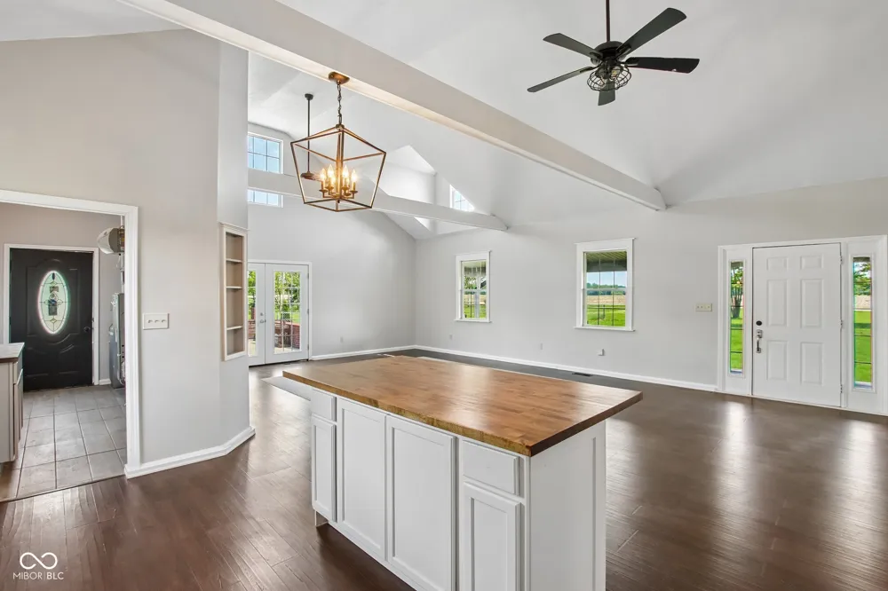 4450 W 300 Fairland, IN 46126