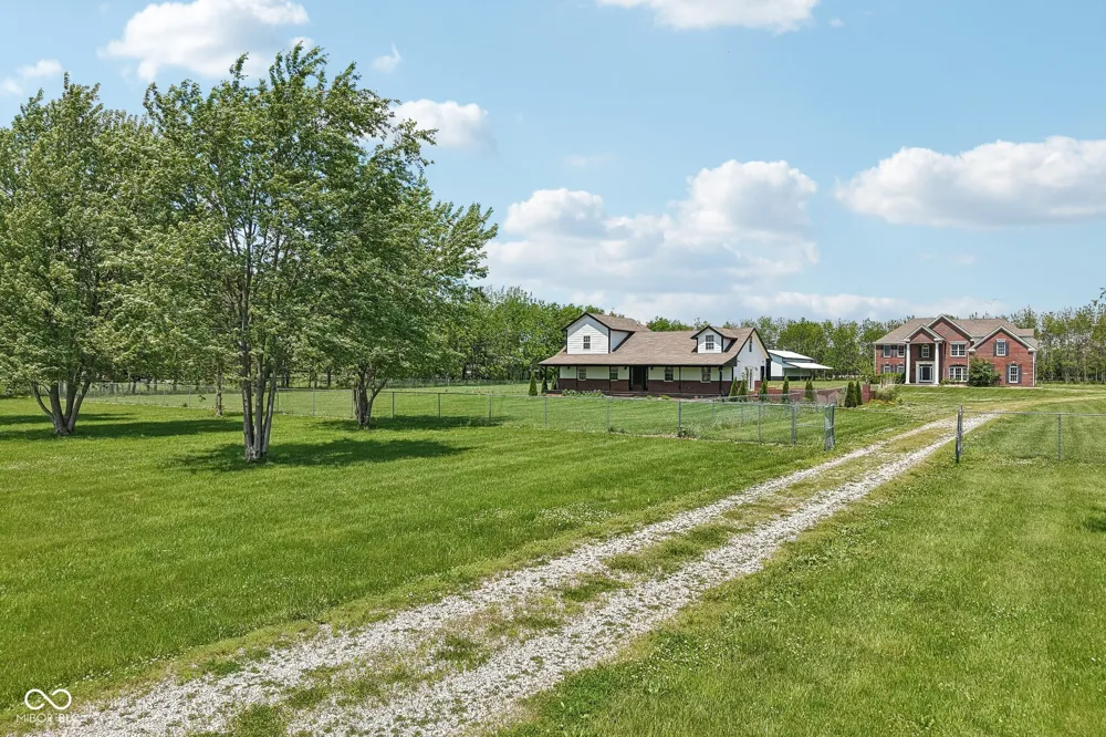 4450 W 300 Fairland, IN 46126