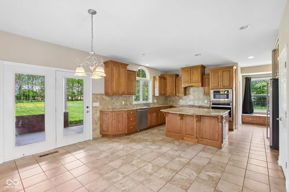 4450 W 300 Fairland, IN 46126