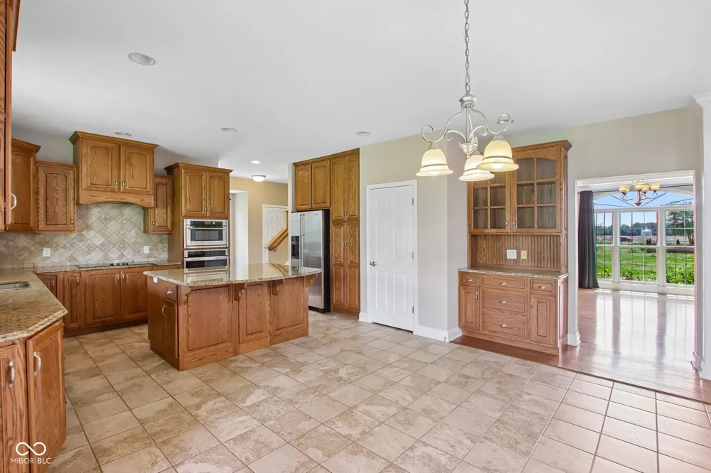 4450 W 300 Fairland, IN 46126