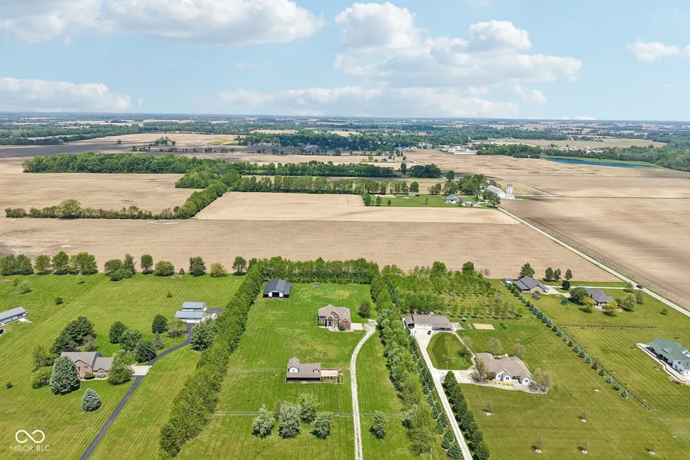 4450 W 300 Fairland, IN 46126