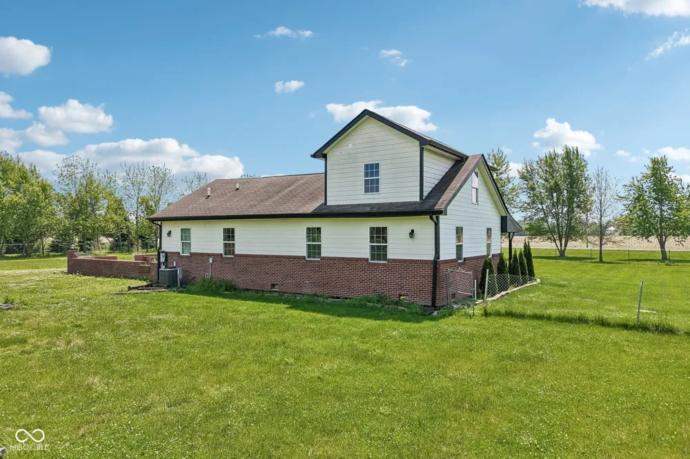 4450 W 300 Fairland, IN 46126
