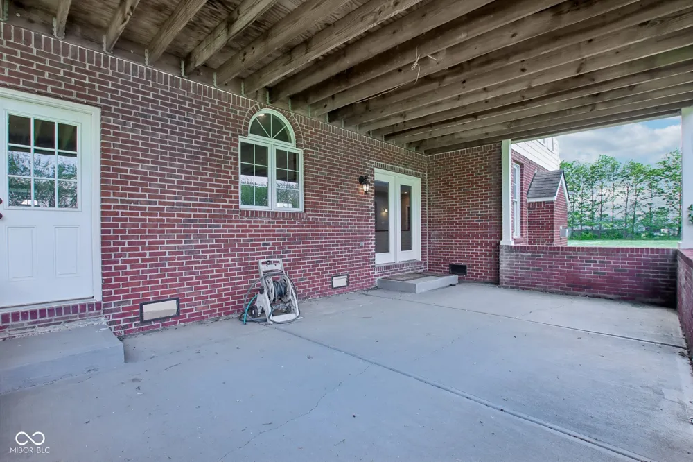 4450 W 300 Fairland, IN 46126