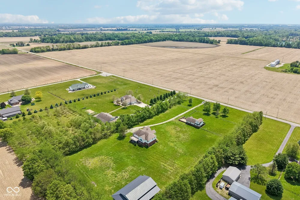 4450 W 300 Fairland, IN 46126