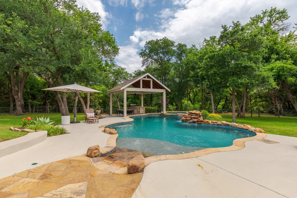 1860 Mary Lee Lane Lucas, TX 75002