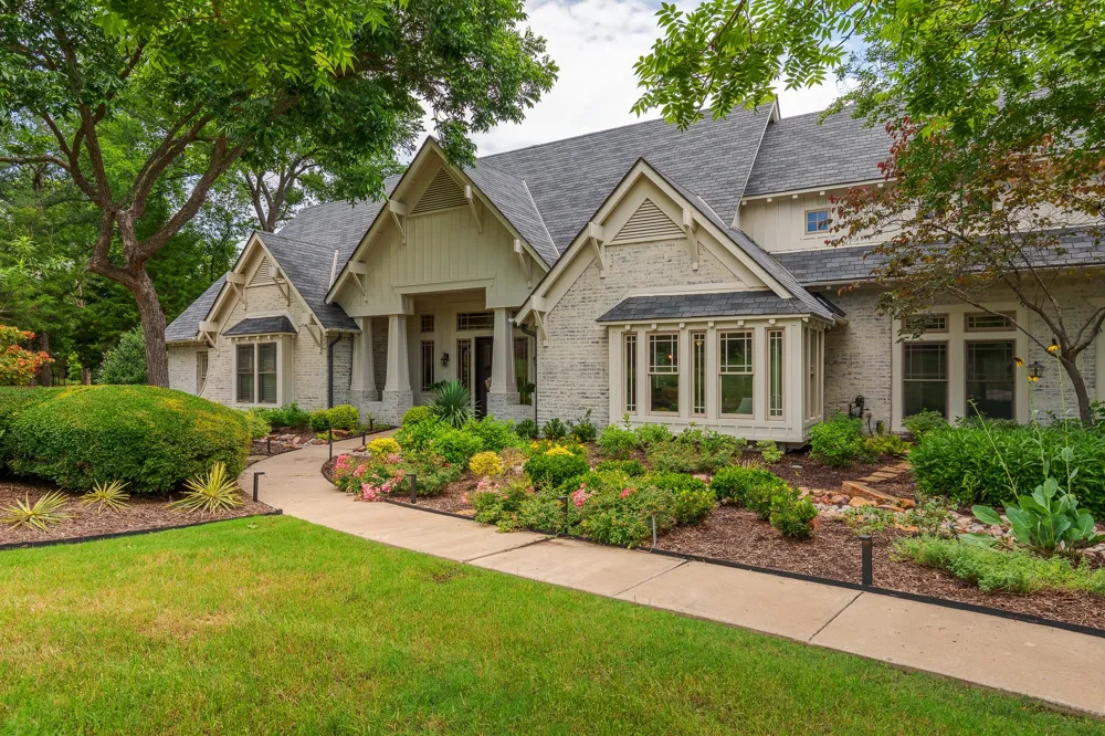 1860 Mary Lee Lane Lucas, TX 75002