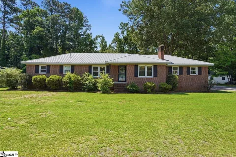 208 Skyland Drive