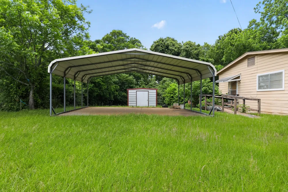 911 W Reagan Street Palestine, TX 75801