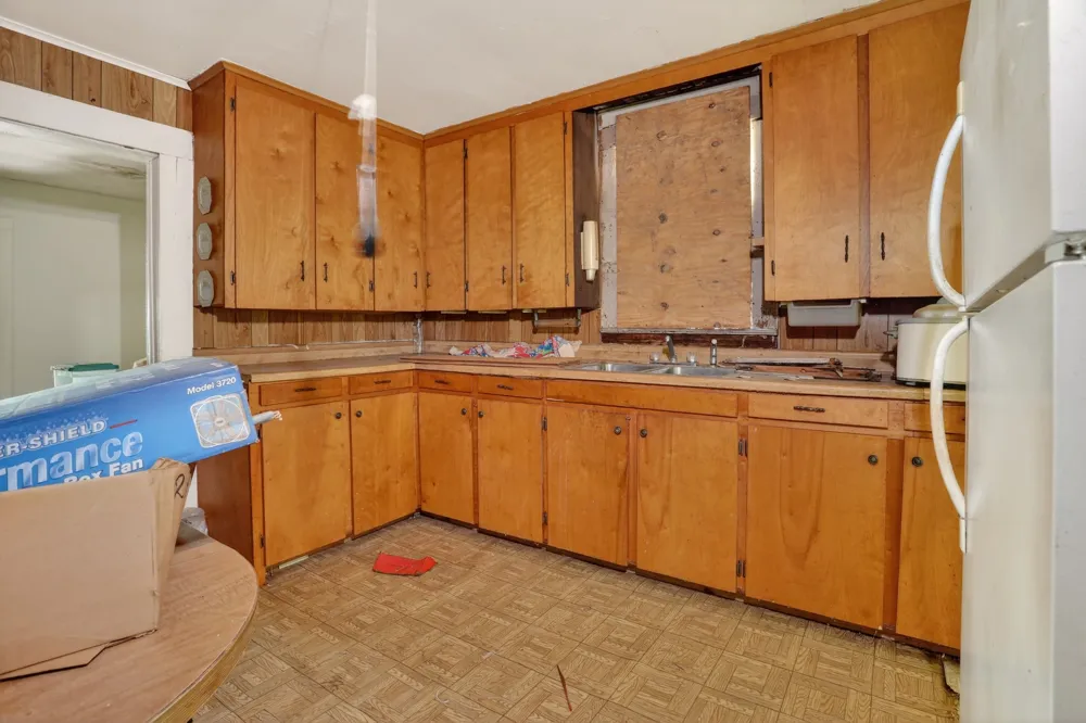 911 W Reagan Street Palestine, TX 75801