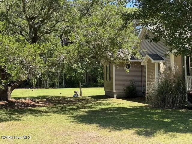 189 Seashore Drive Atlantic, NC 28511
