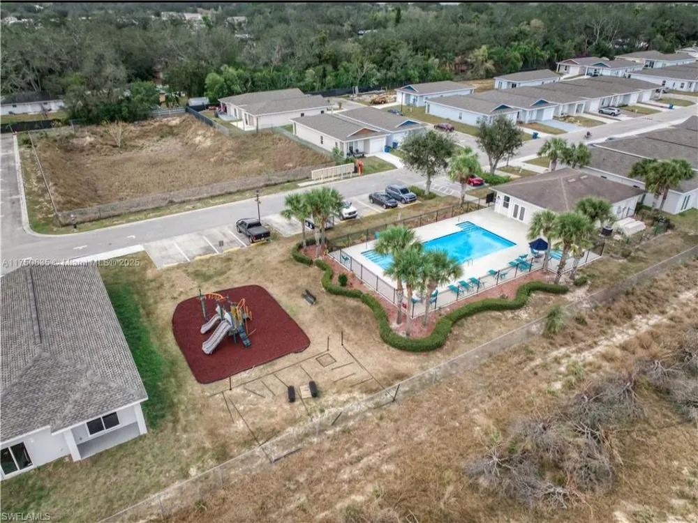 1483 1483 Las Villas Blvd S Sebring, FL 33870