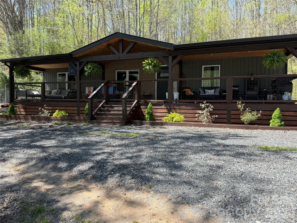 71 Ledford Ridge Lane Bakersville, NC 28705