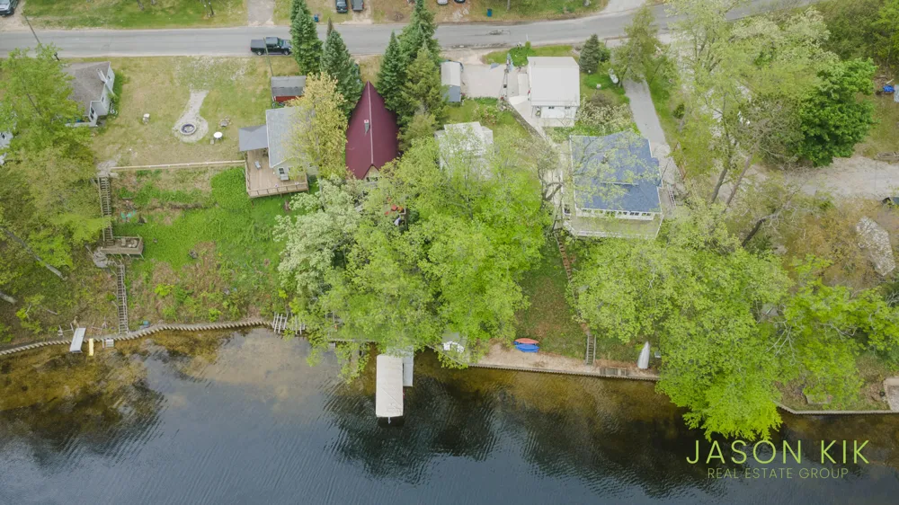 679 W Lincoln Avenue White Cloud, MI 49349
