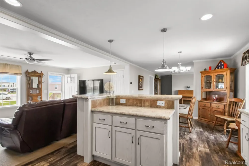 11166 Walden Court Green Oak Township, MI 48178