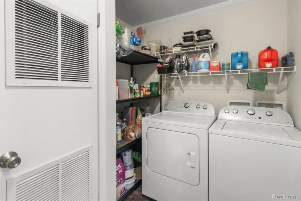 11166 Walden Court Green Oak Township, MI 48178