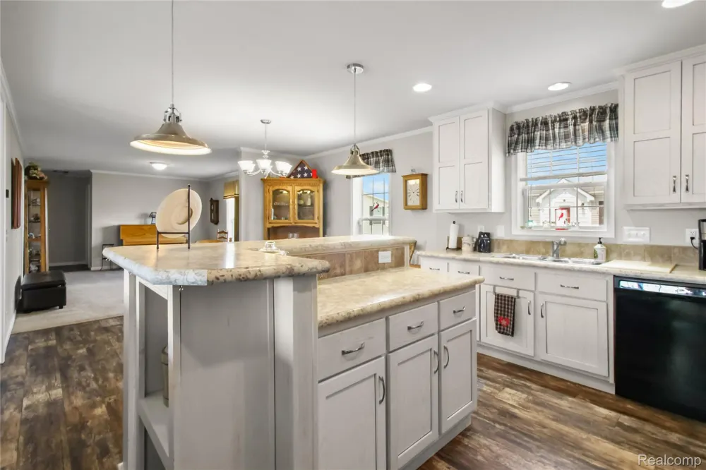 11166 Walden Court Green Oak Township, MI 48178