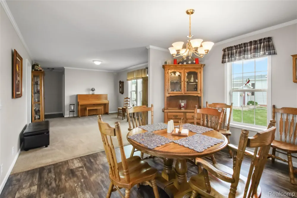 11166 Walden Court Green Oak Township, MI 48178