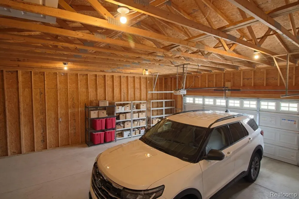 11166 Walden Court Green Oak Township, MI 48178