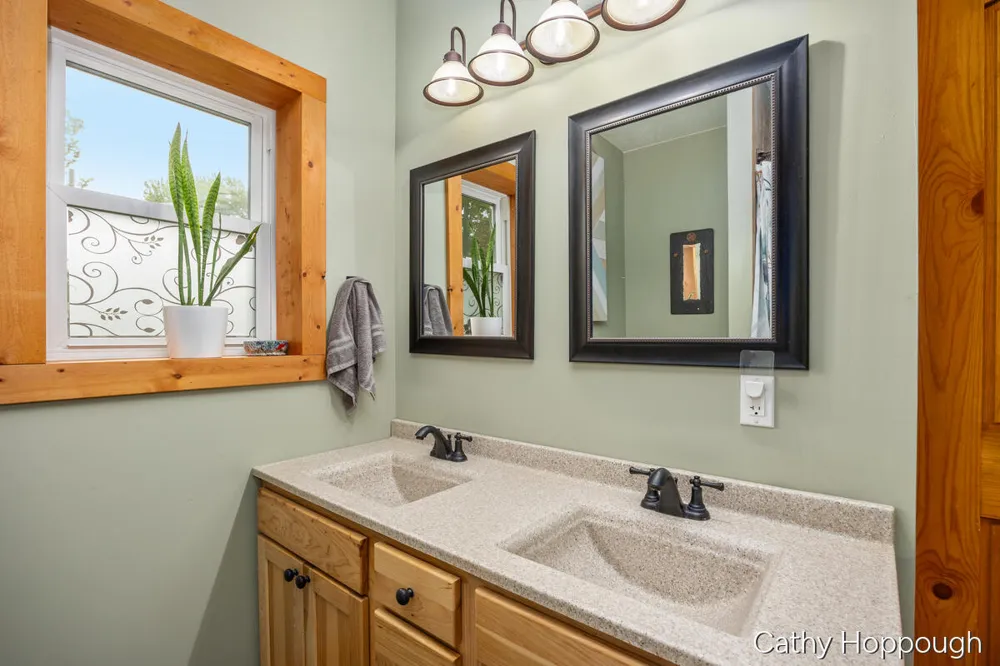 6521 Clinton Trail Campbell Township, MI 48815