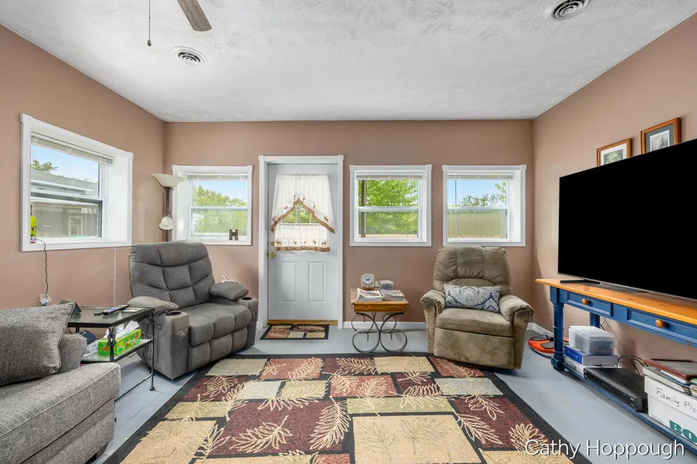 6521 Clinton Trail Campbell Township, MI 48815