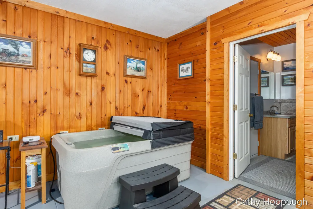 6521 Clinton Trail Campbell Township, MI 48815