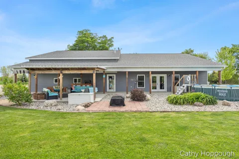 6521 Clinton Trail